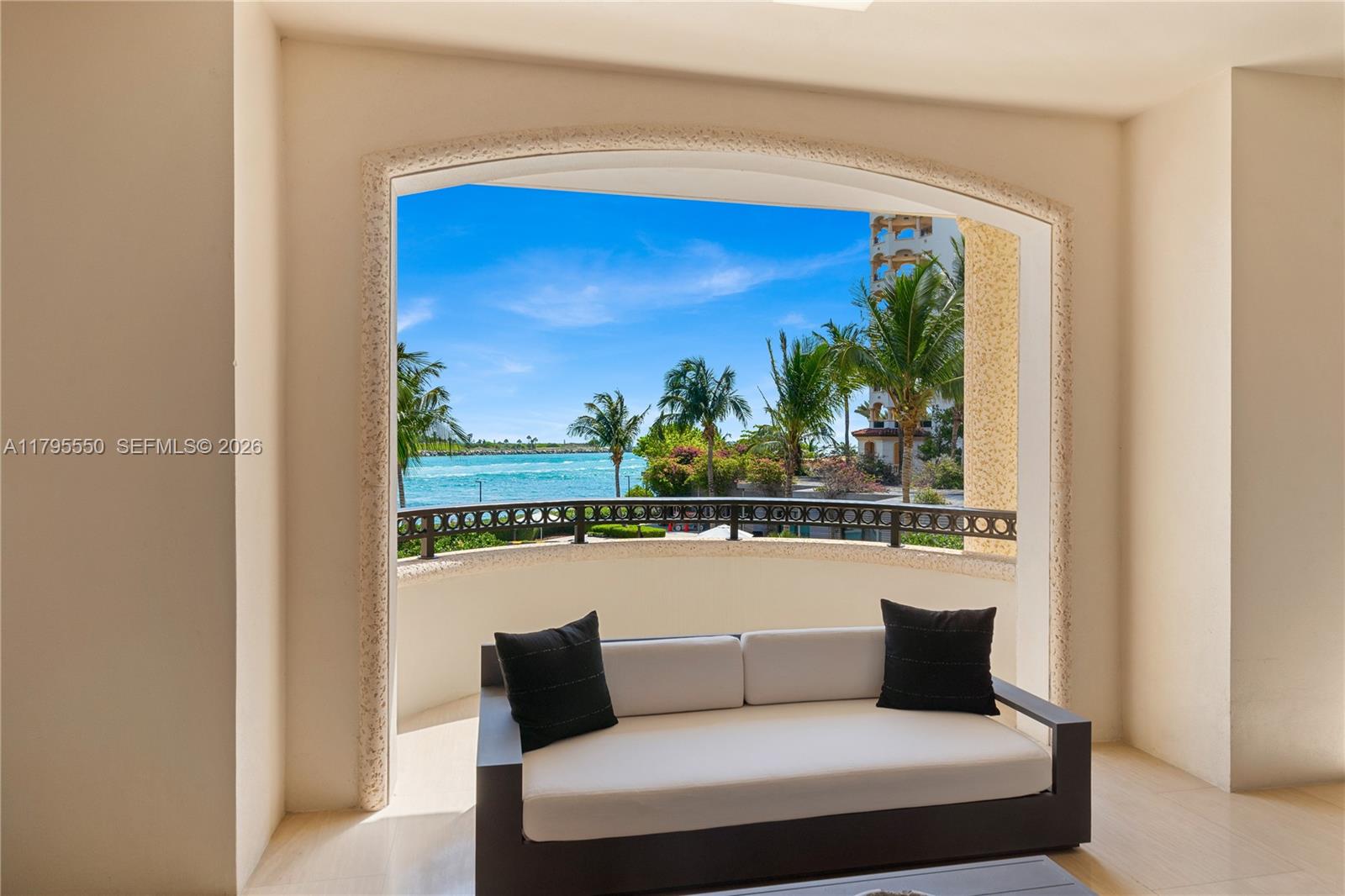 Palazzo Del Sol 7025