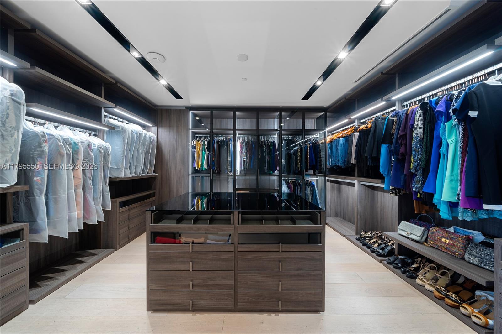 Palazzo Del Sol 7025