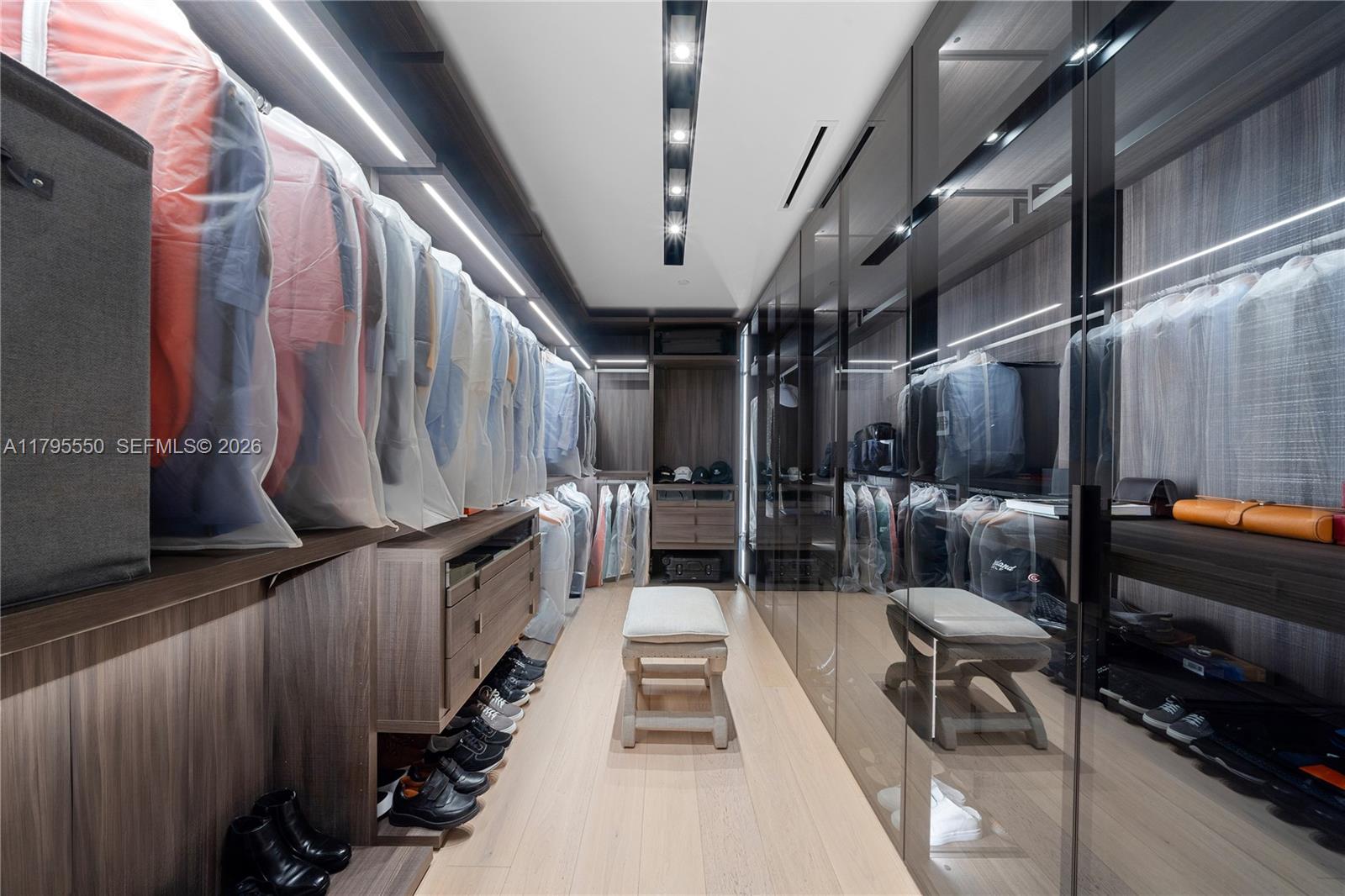 Palazzo Del Sol 7025