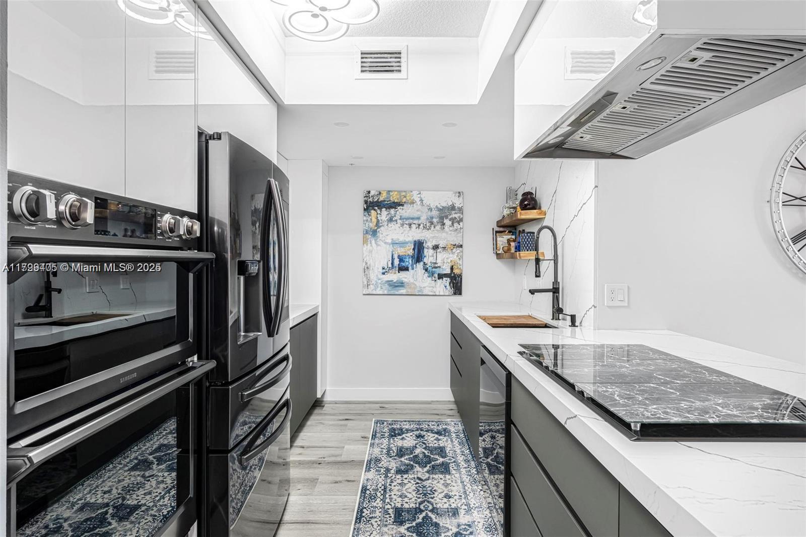 2000 N Bayshore # 314