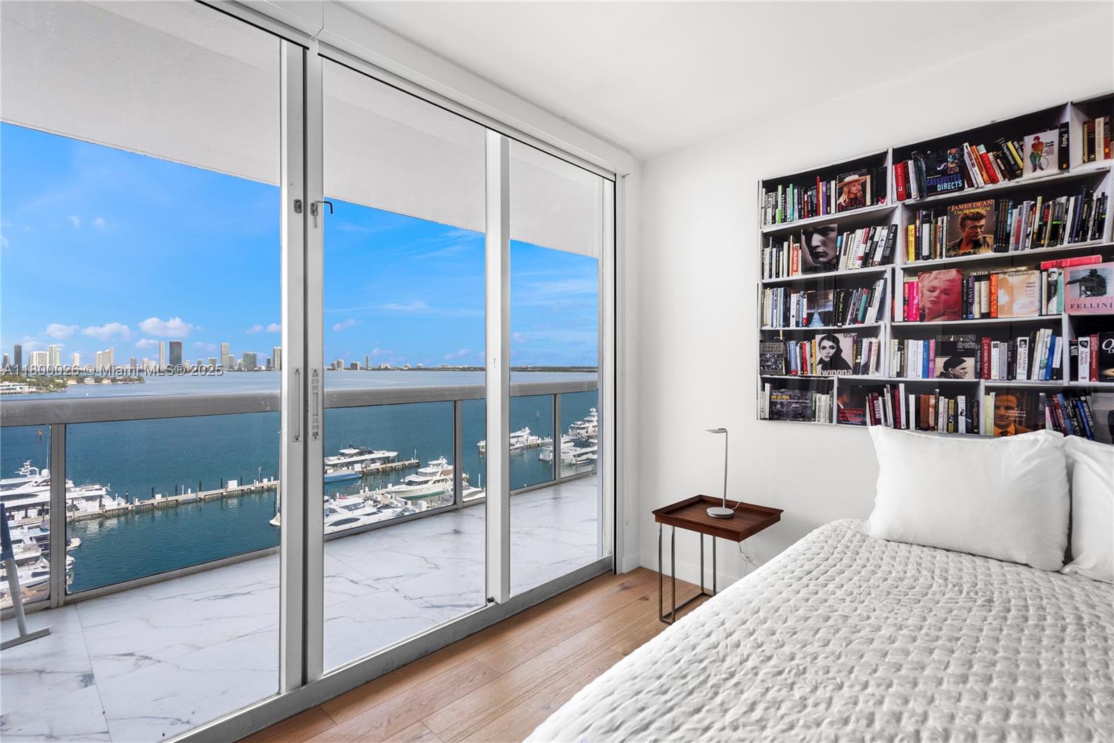 1800 Sunset Harbour 1202/04