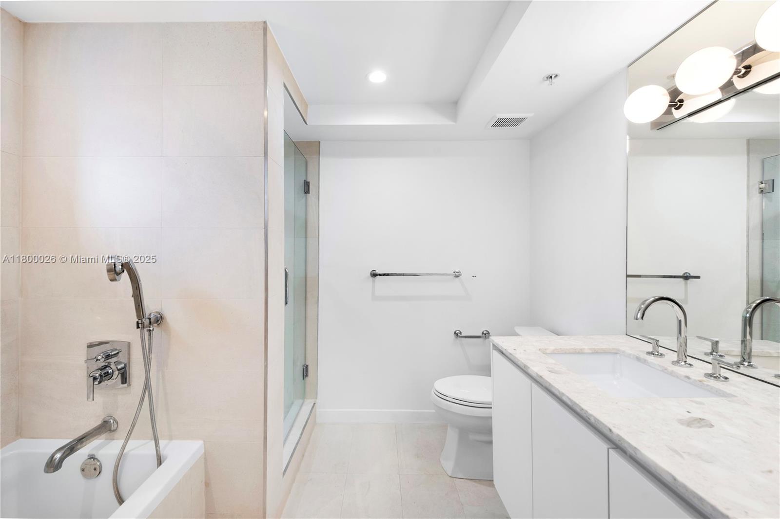 1800 Sunset Harbour 1202/04