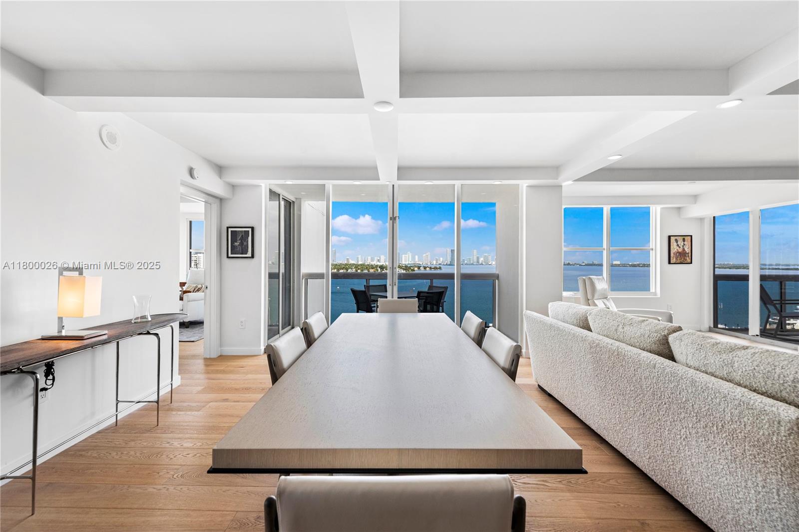1800 Sunset Harbour 1202/04