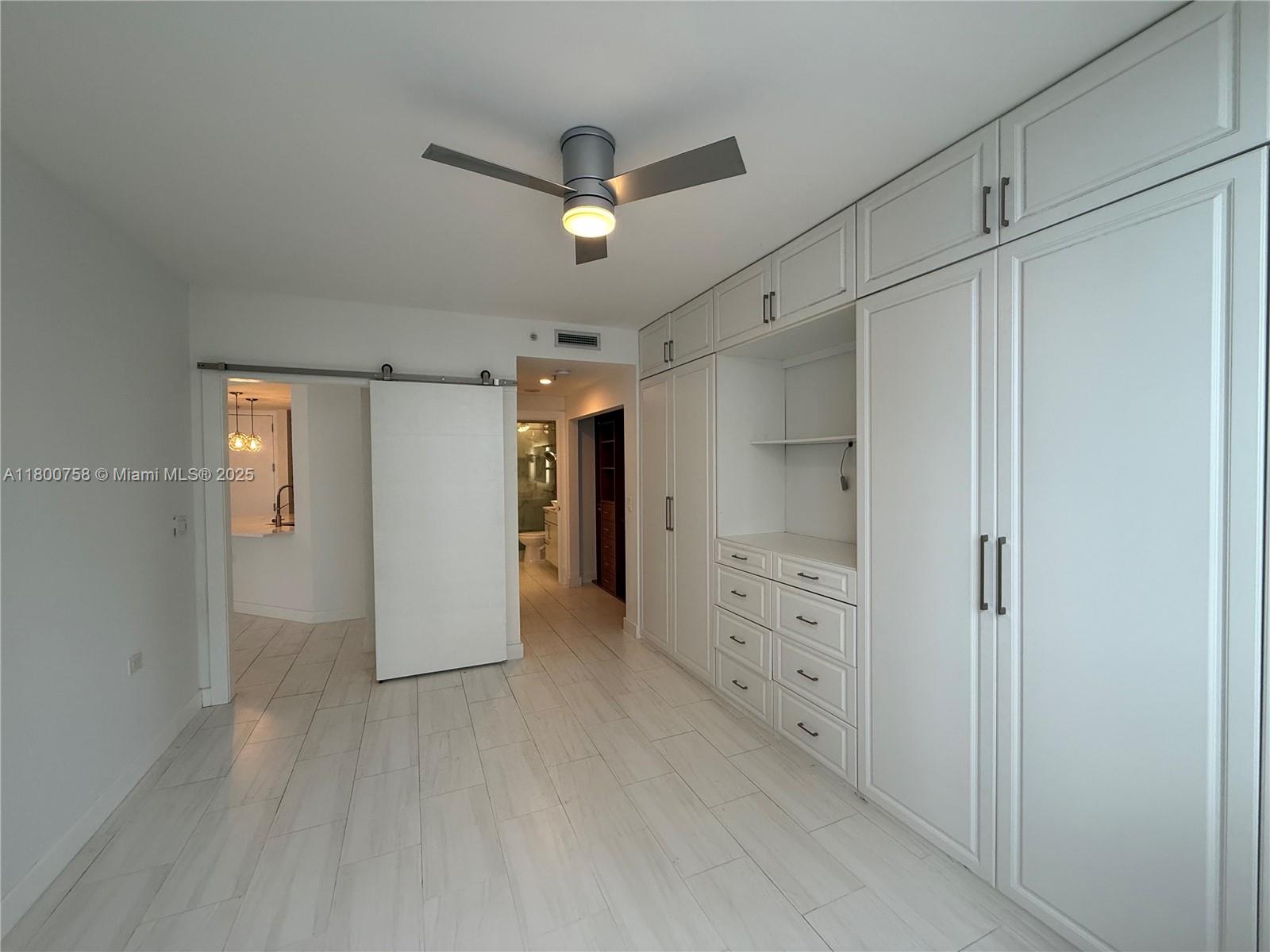 801 Brickell Key Blvd # 908