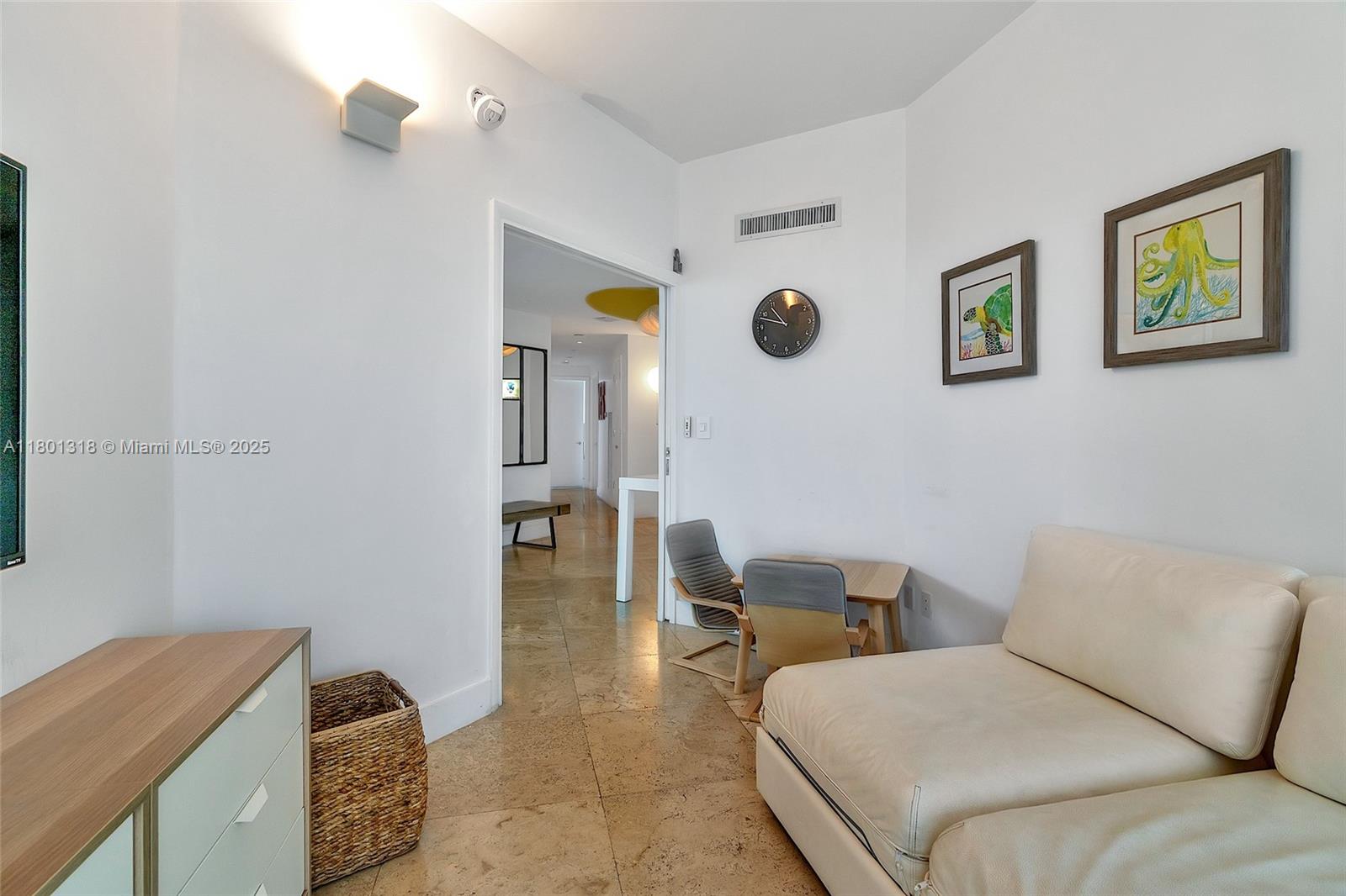 300 S Pointe Dr # 403