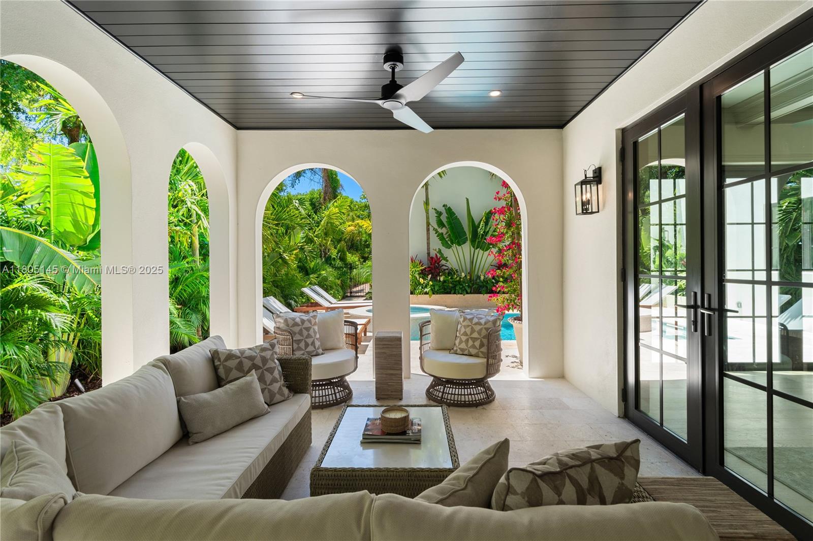 El Tesoro ~ 549 NE 59th Street