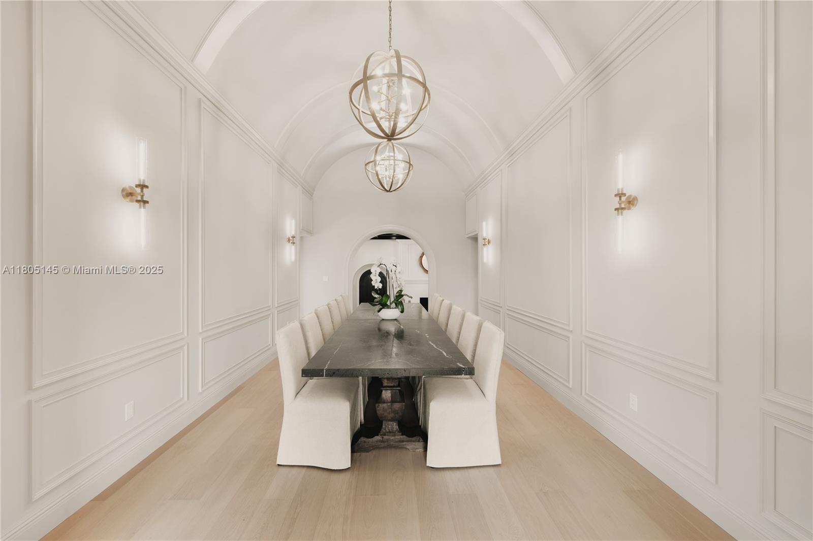 El Tesoro ~ 549 NE 59th Street