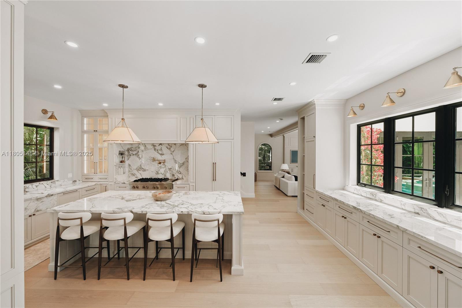 El Tesoro ~ 549 NE 59th Street