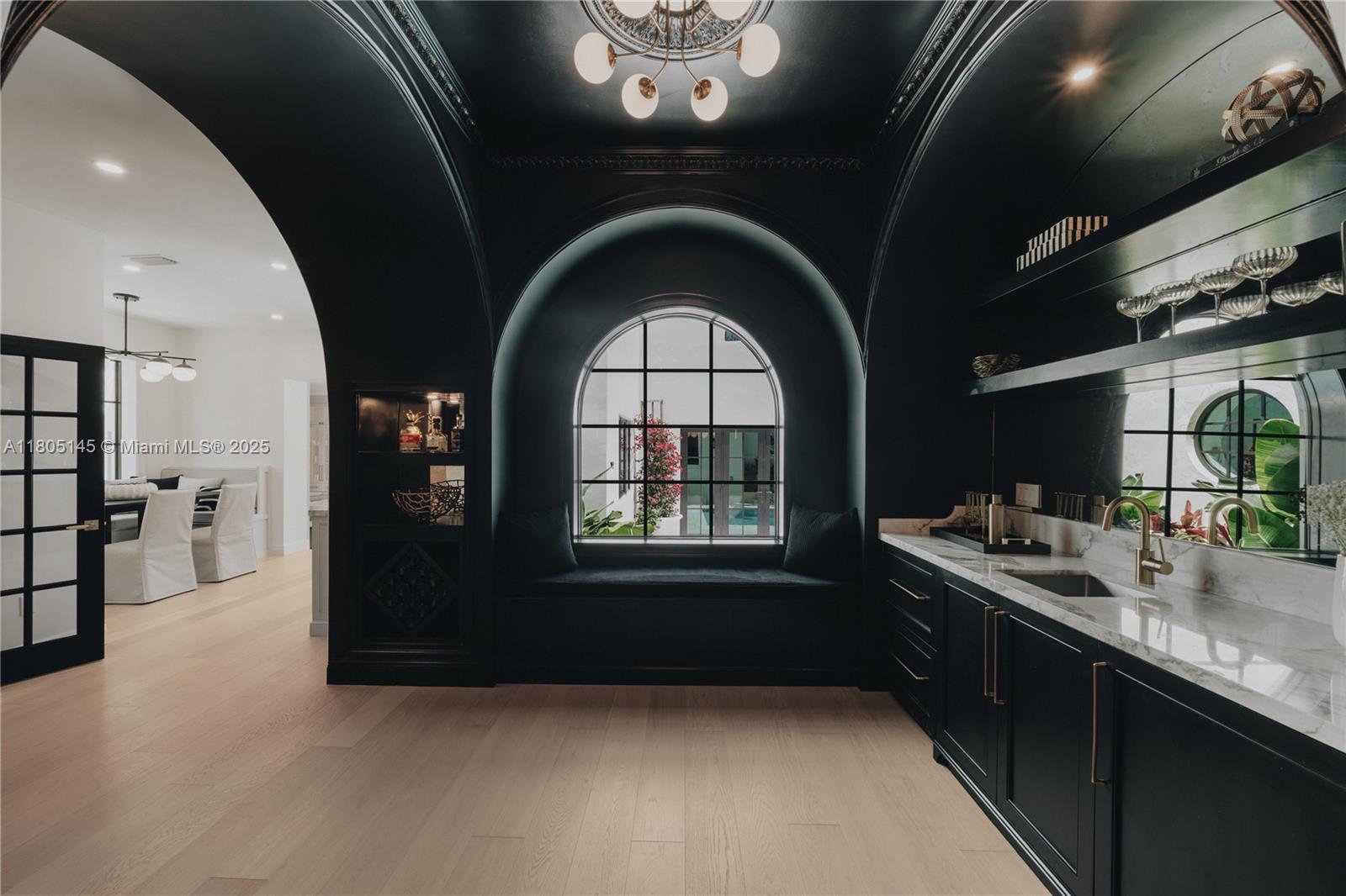 El Tesoro ~ 549 NE 59th Street