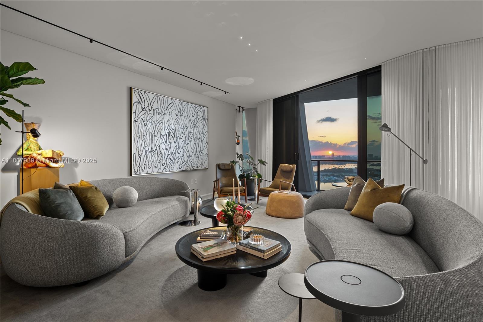 One Thousand Museum 3201