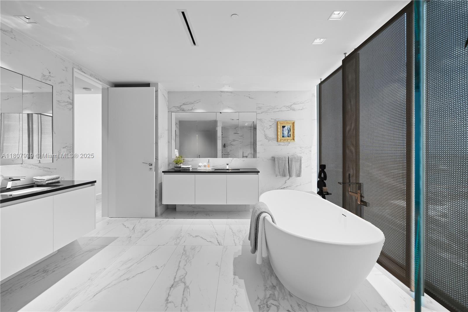 One Thousand Museum 3201