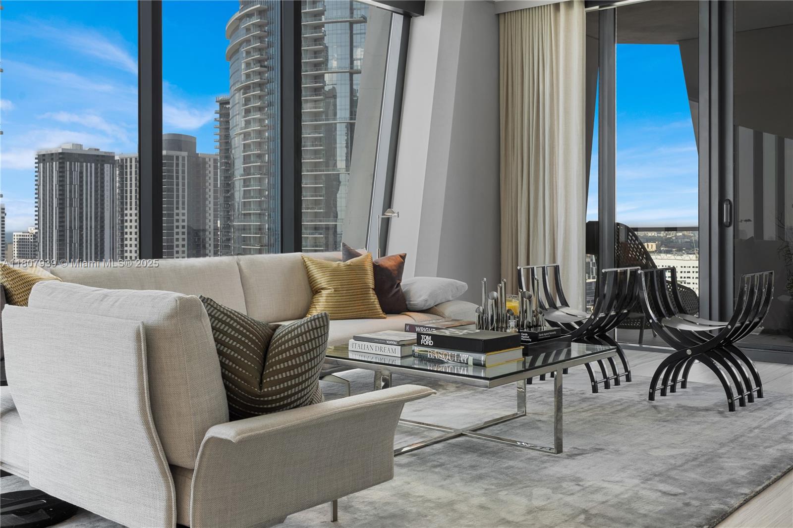 One Thousand Museum 3201