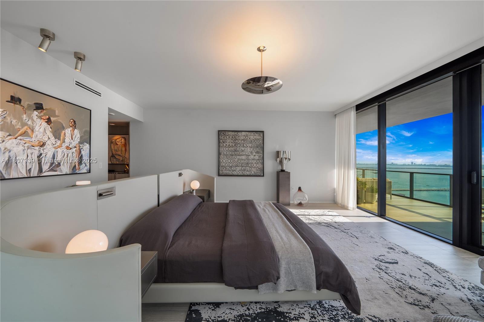 One Thousand Museum 3201