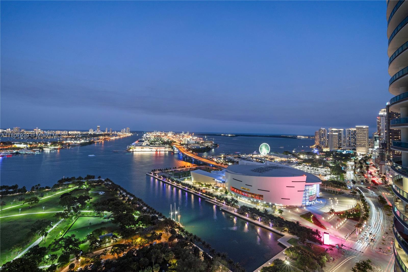 One Thousand Museum 3201