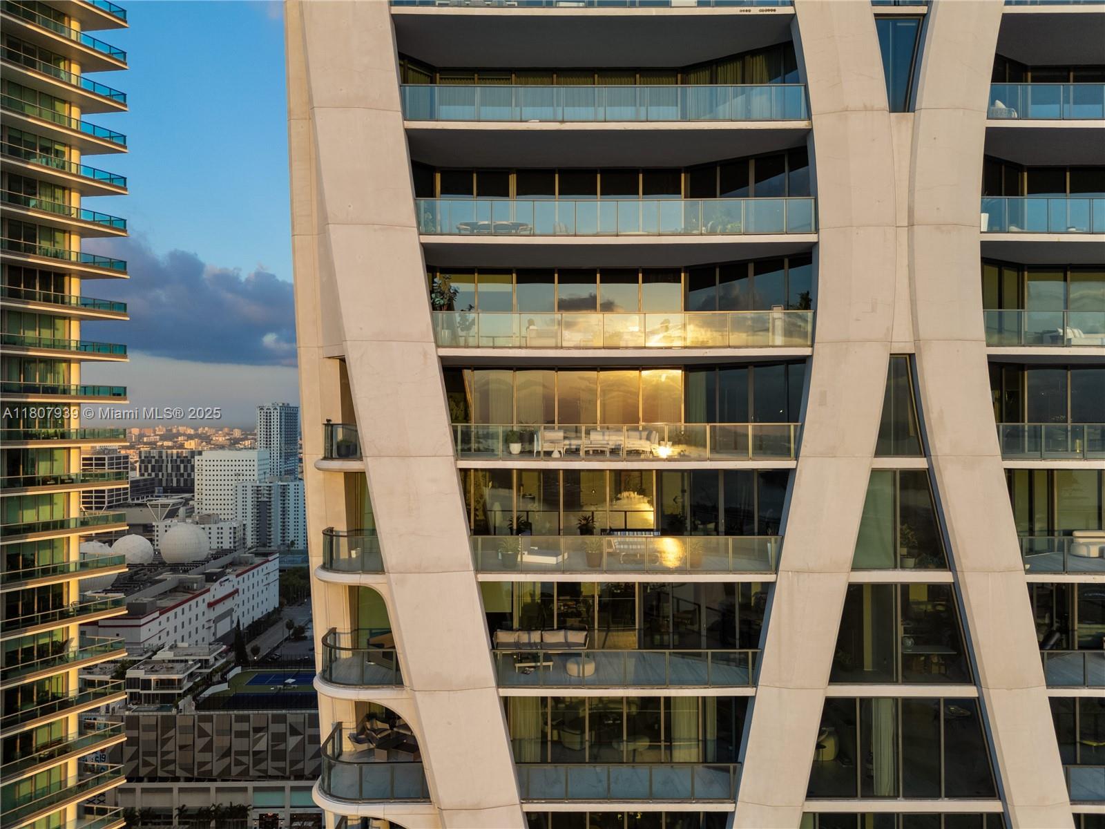 One Thousand Museum 3201