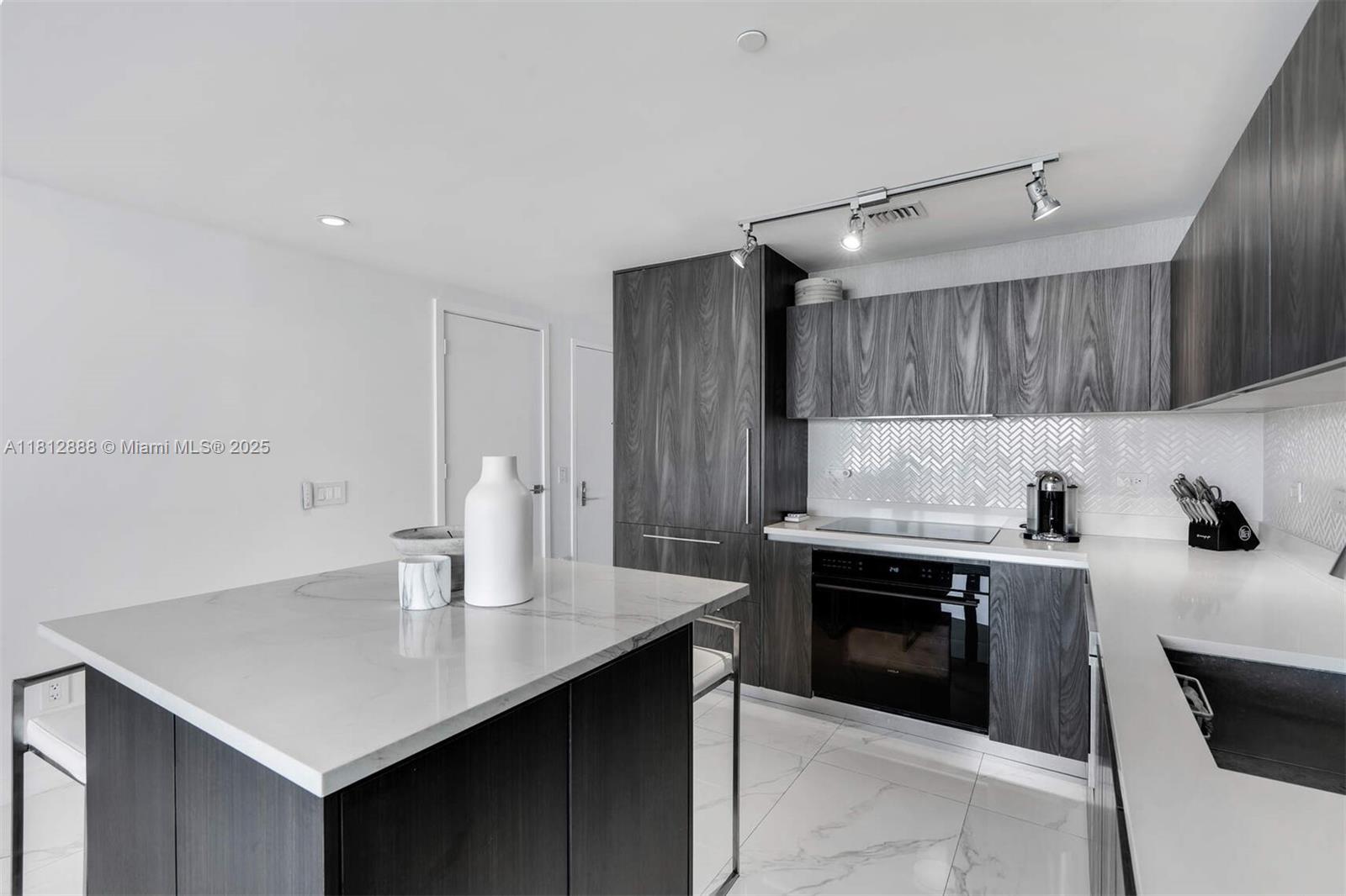 3131 NE 7th Ave # 2503