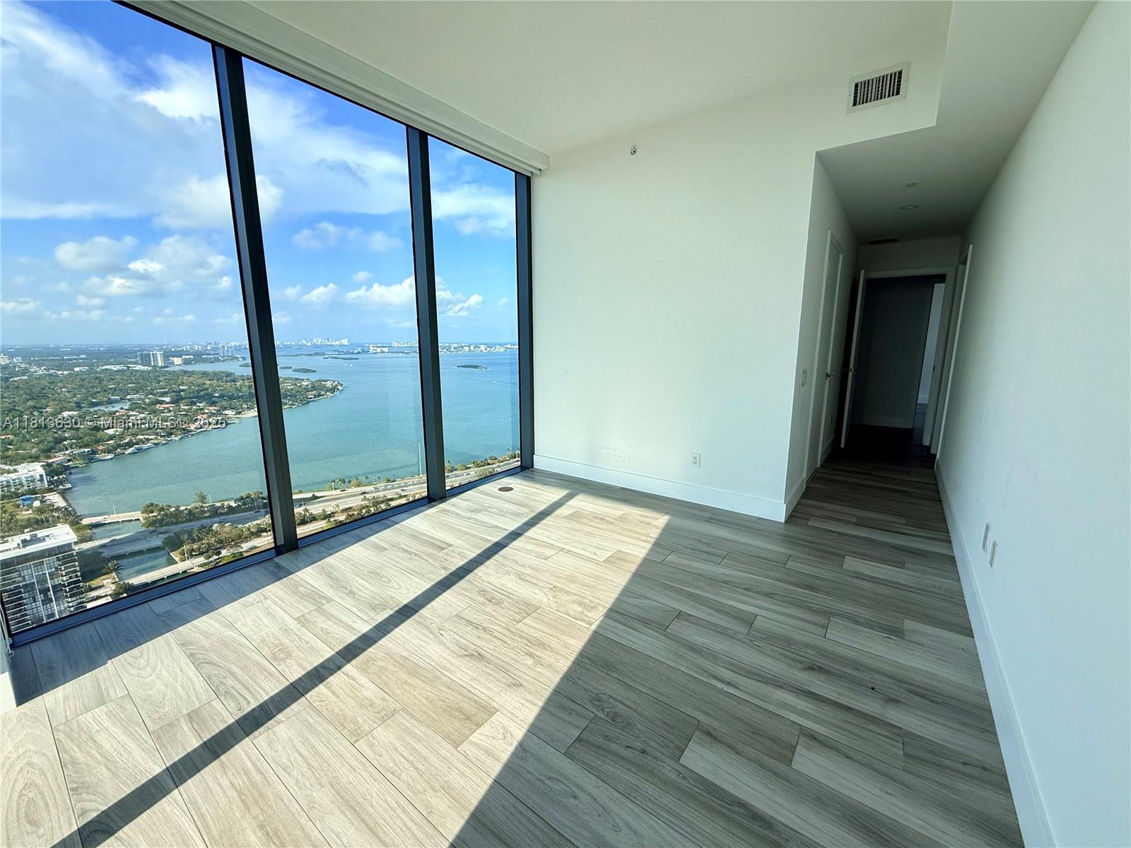 3131 NE 7th Ave Unit: PH5103