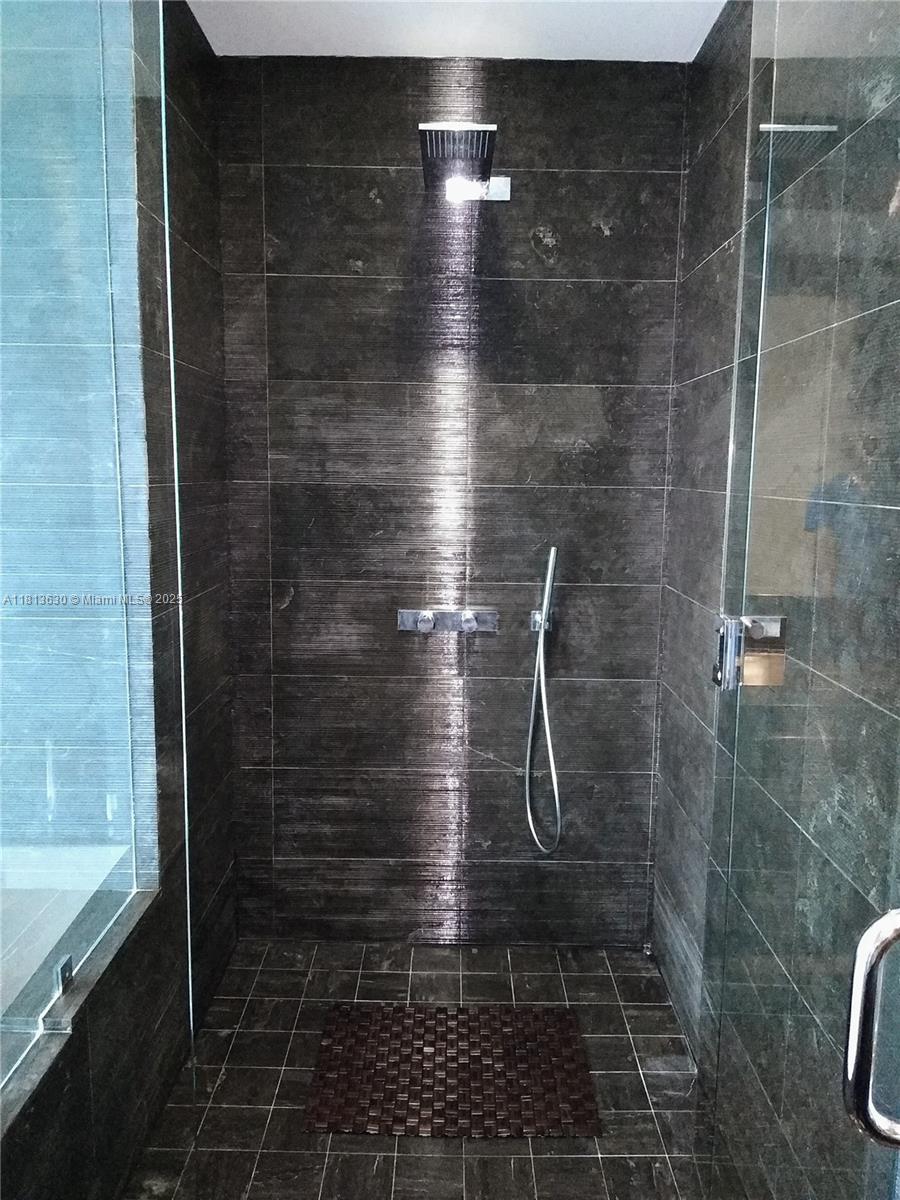 3131 NE 7th Ave Unit: PH5103