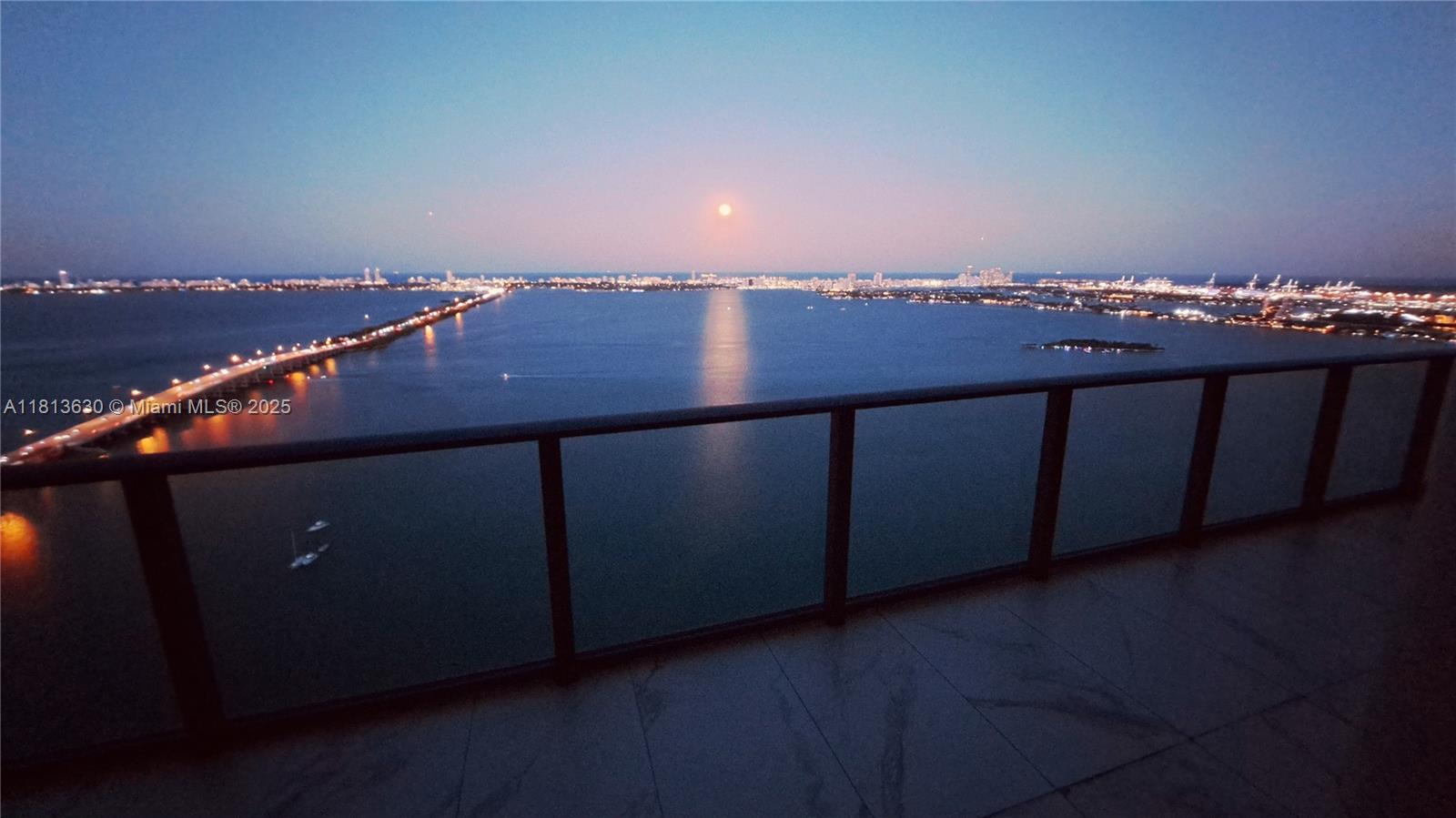 3131 NE 7th Ave Unit: PH5103