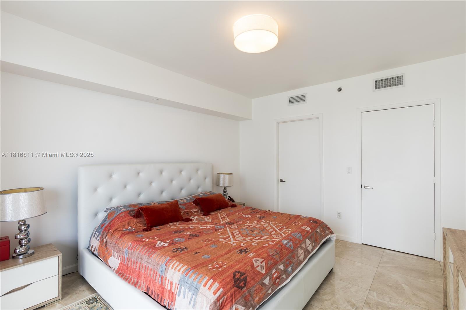 475 Brickell Ave # 3512