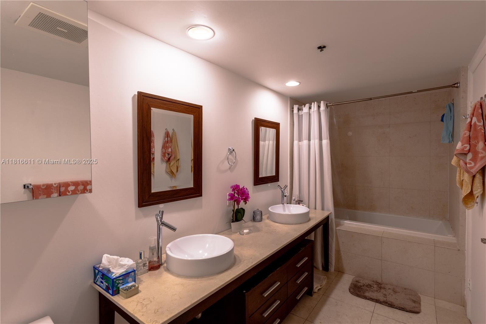 475 Brickell Ave # 3512