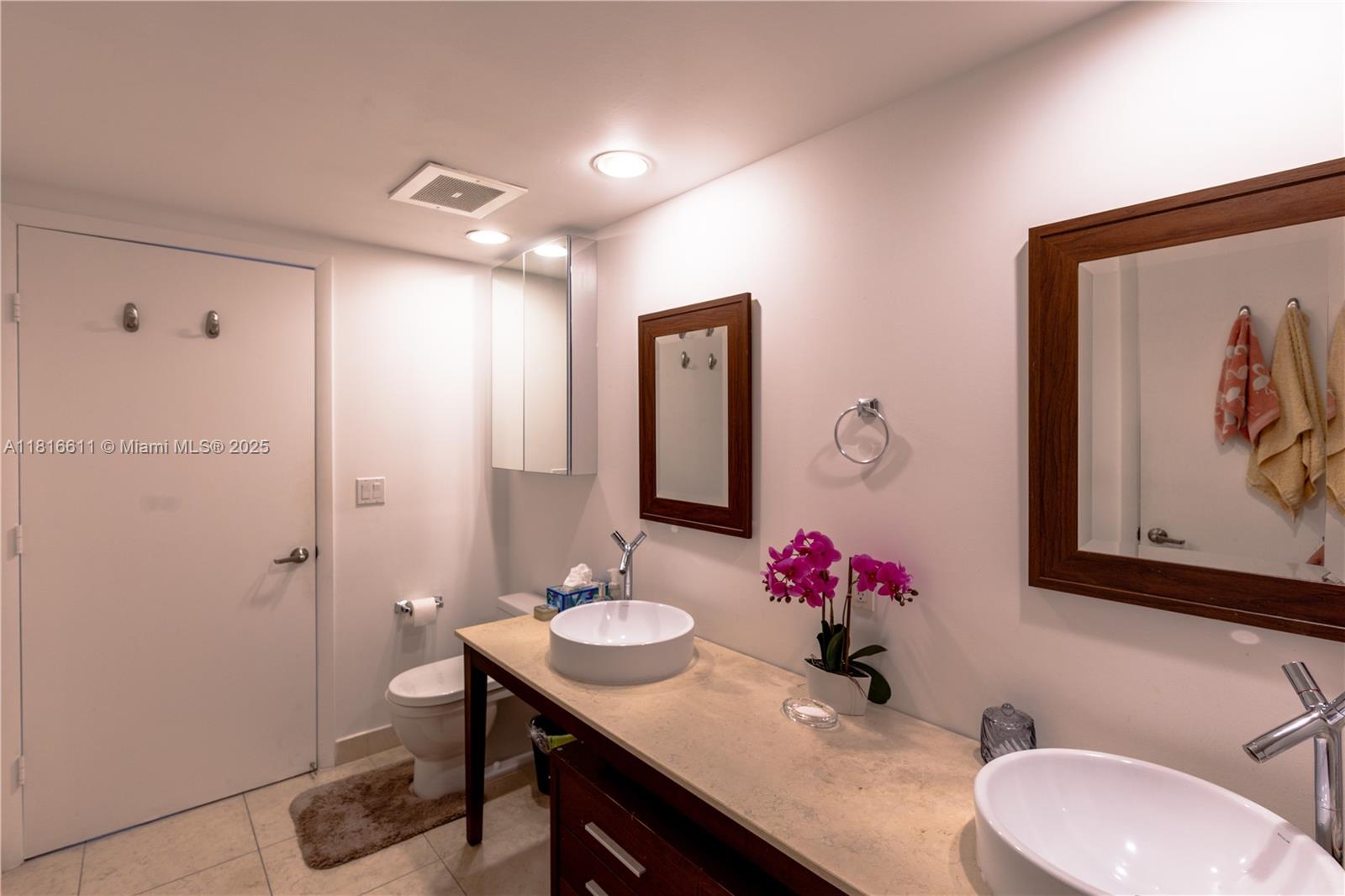 475 Brickell Ave # 3512