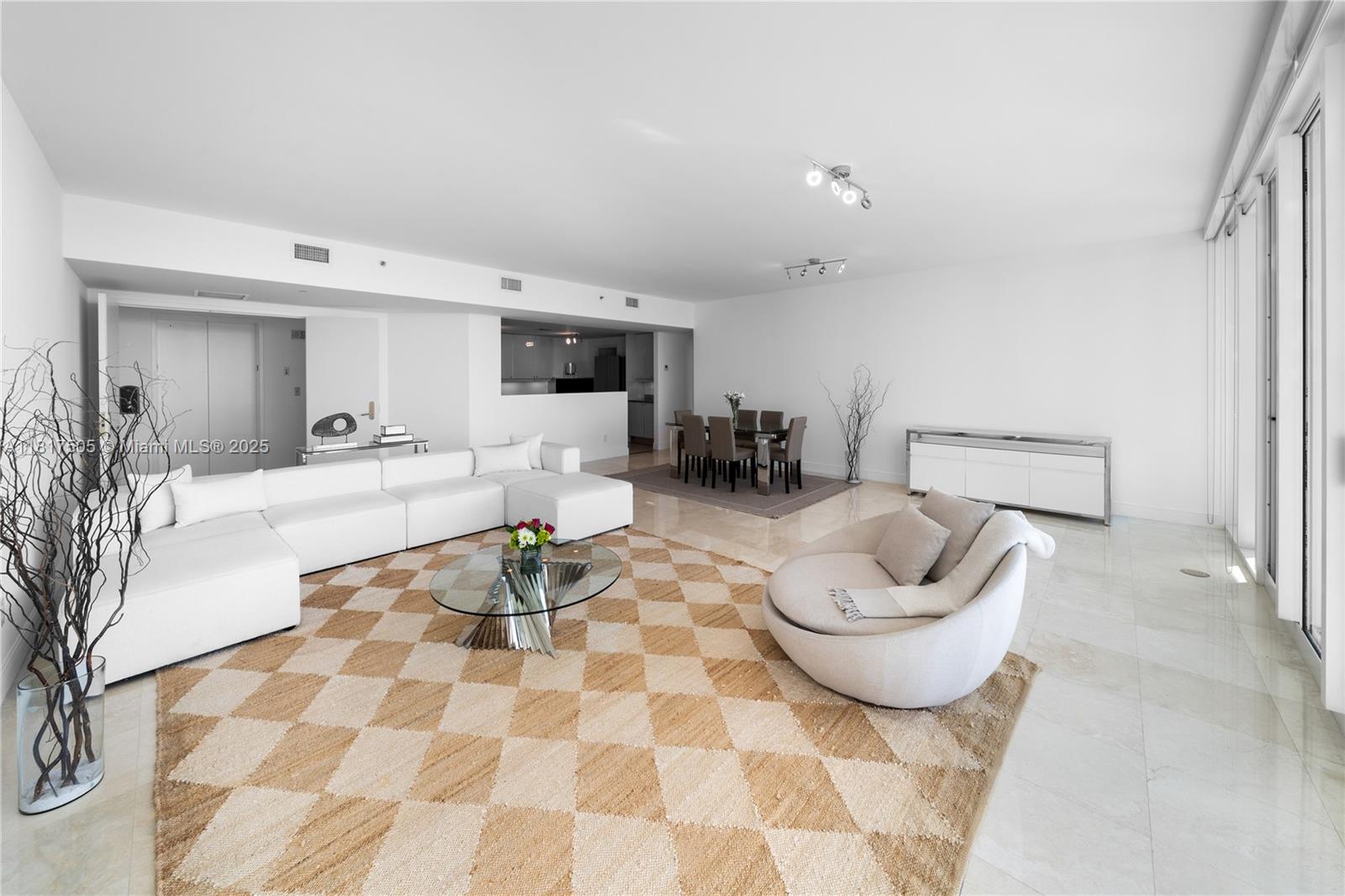 1643 Brickell Ave # 2203