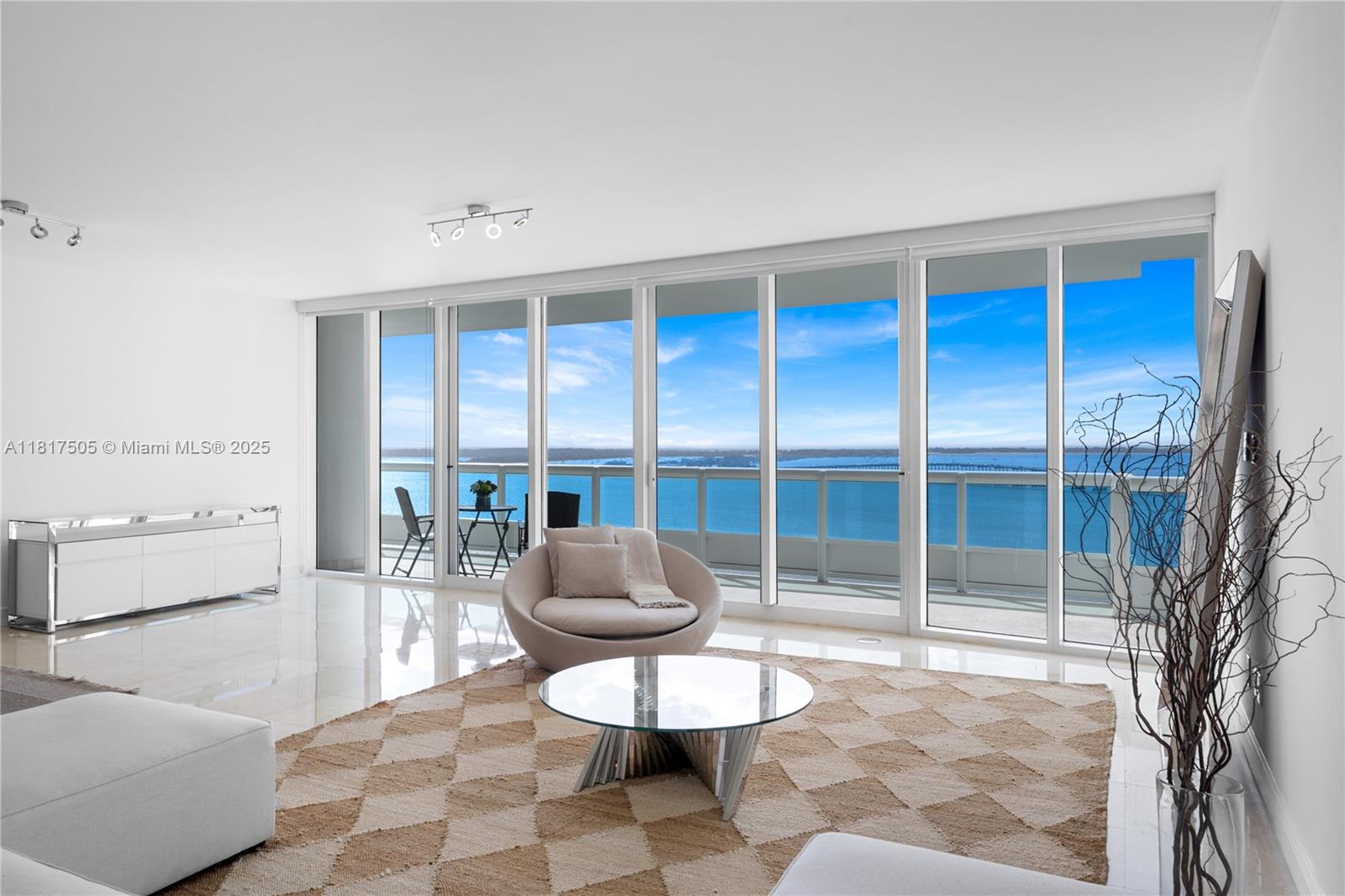 1643 Brickell Ave # 2203