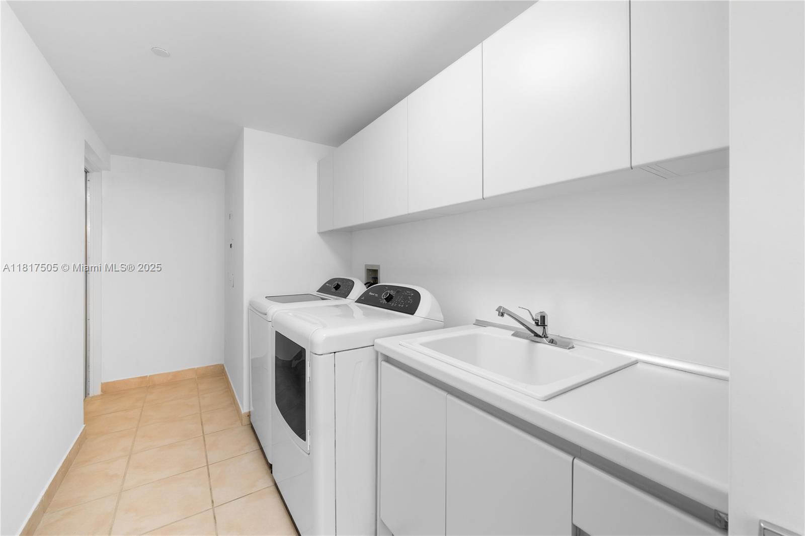 1643 Brickell Ave # 2203
