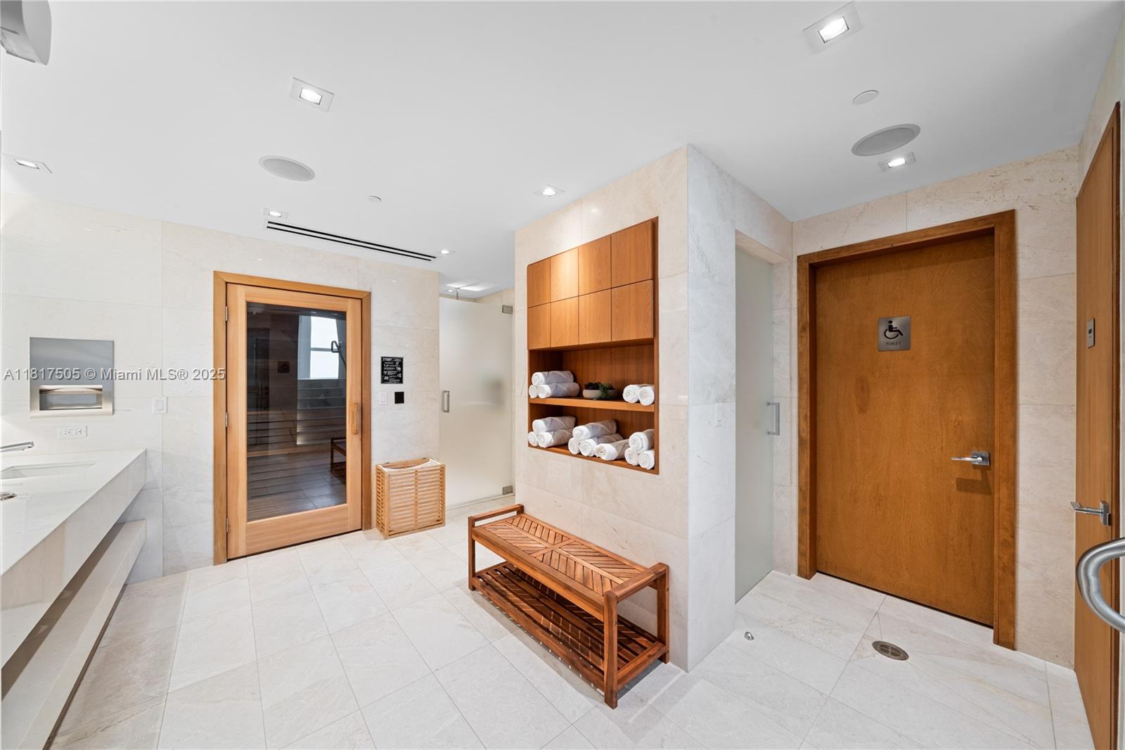 1643 Brickell Ave # 2203