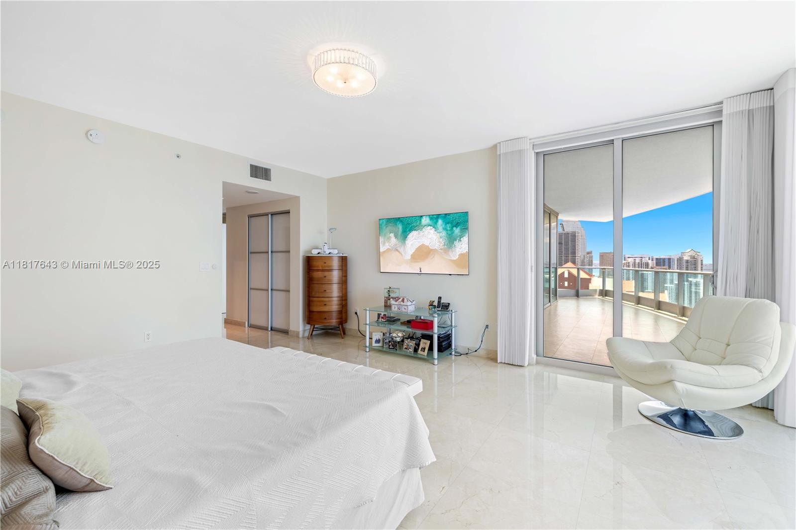1331 Brickell Bay Dr # 4001