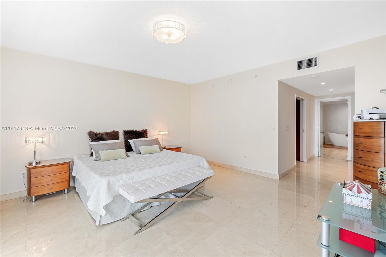 1331 Brickell Bay Dr # 4001