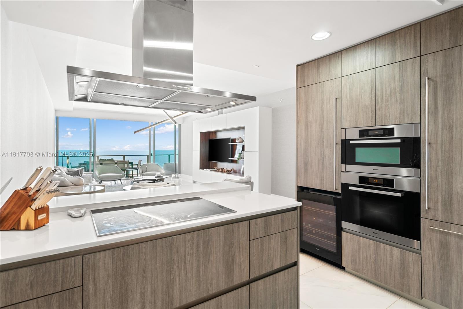 360 Ocean Dr # 1106S