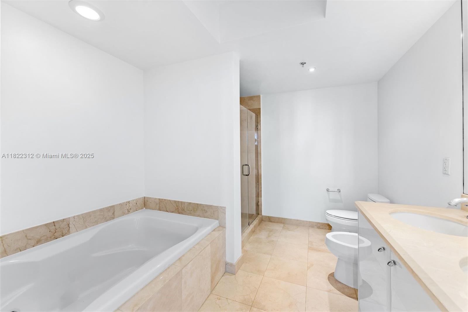 19400 Turnberry Way # 1221