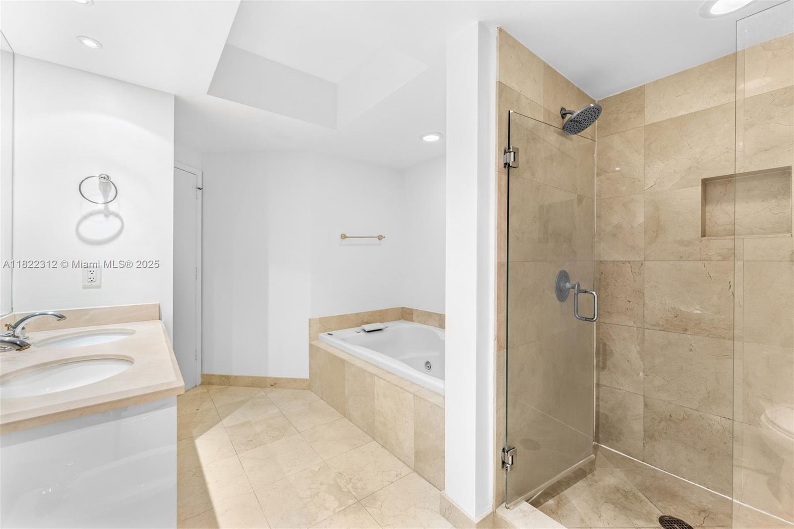 19400 Turnberry Way # 1221