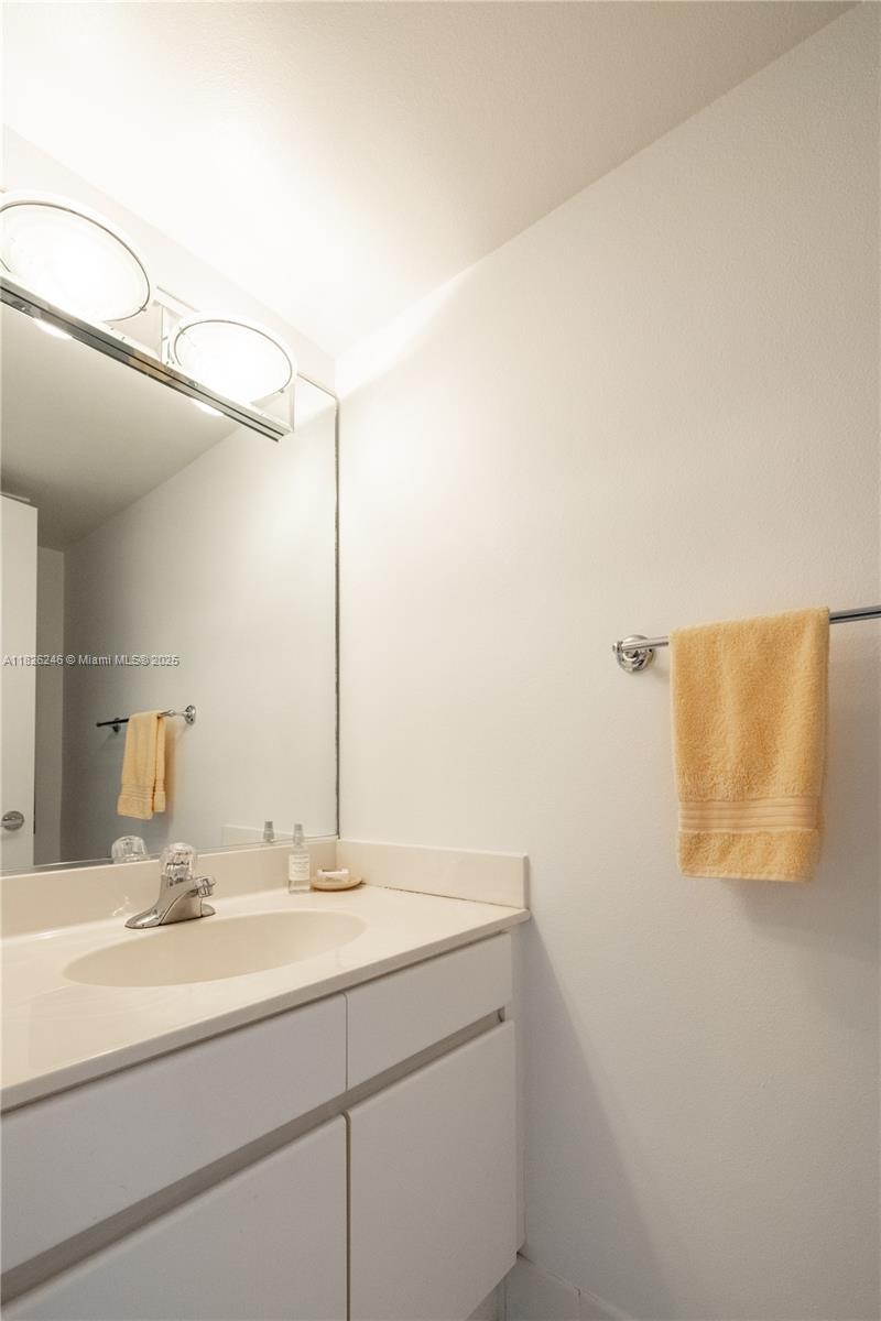 1800 Sunset Harbour Dr # 2405