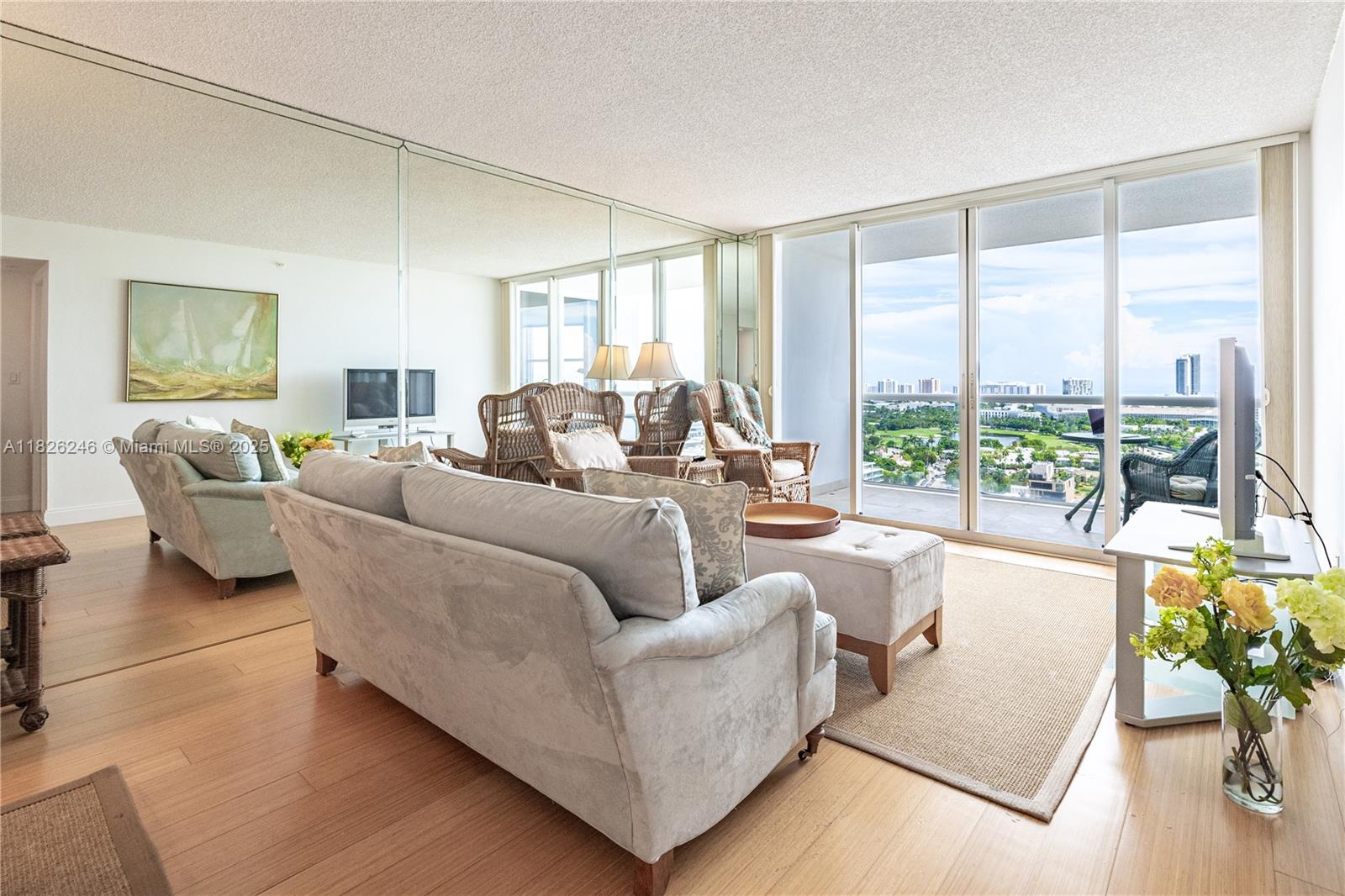 1800 Sunset Harbour Dr # 2405