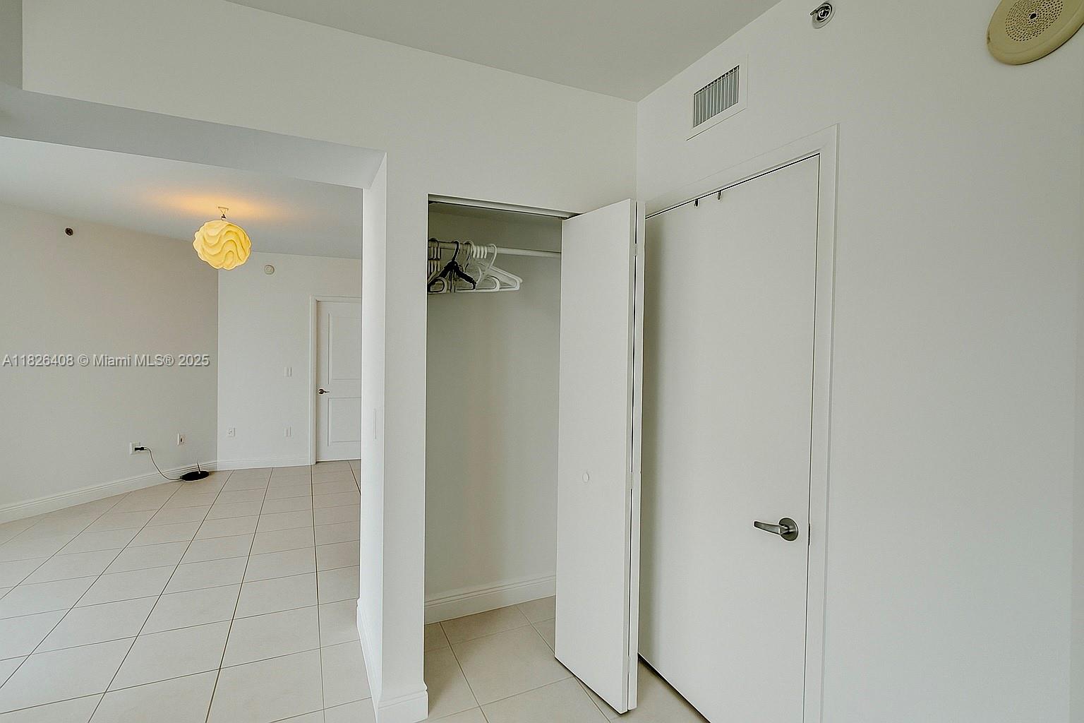 350 S Miami Ave Unit: 1206