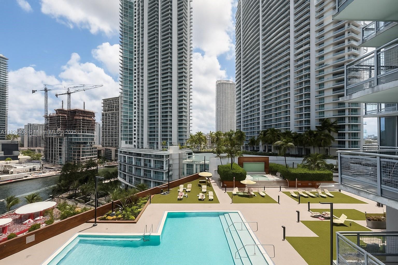 350 S Miami Ave Unit: 1206