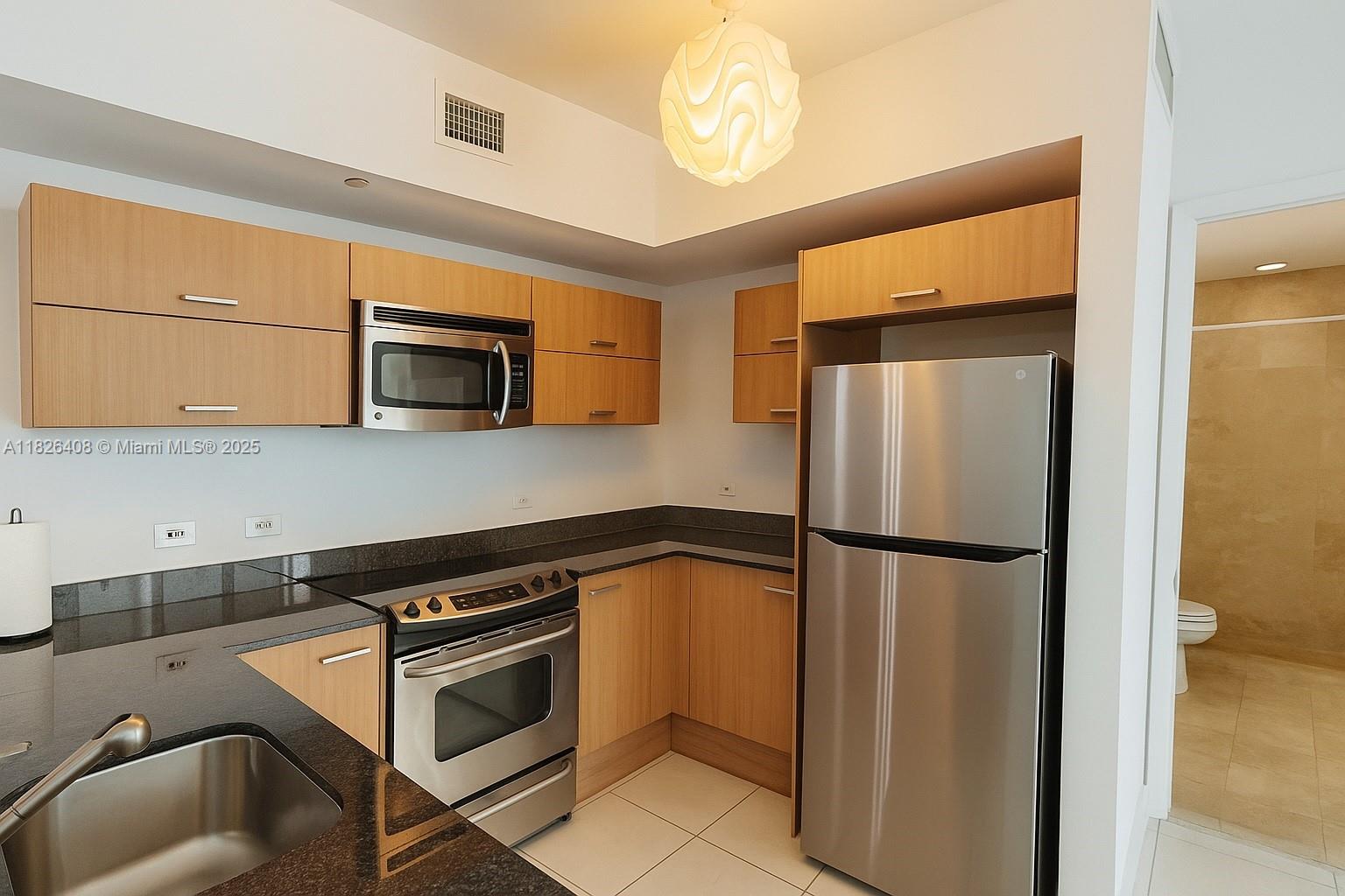 350 S Miami Ave Unit: 1206