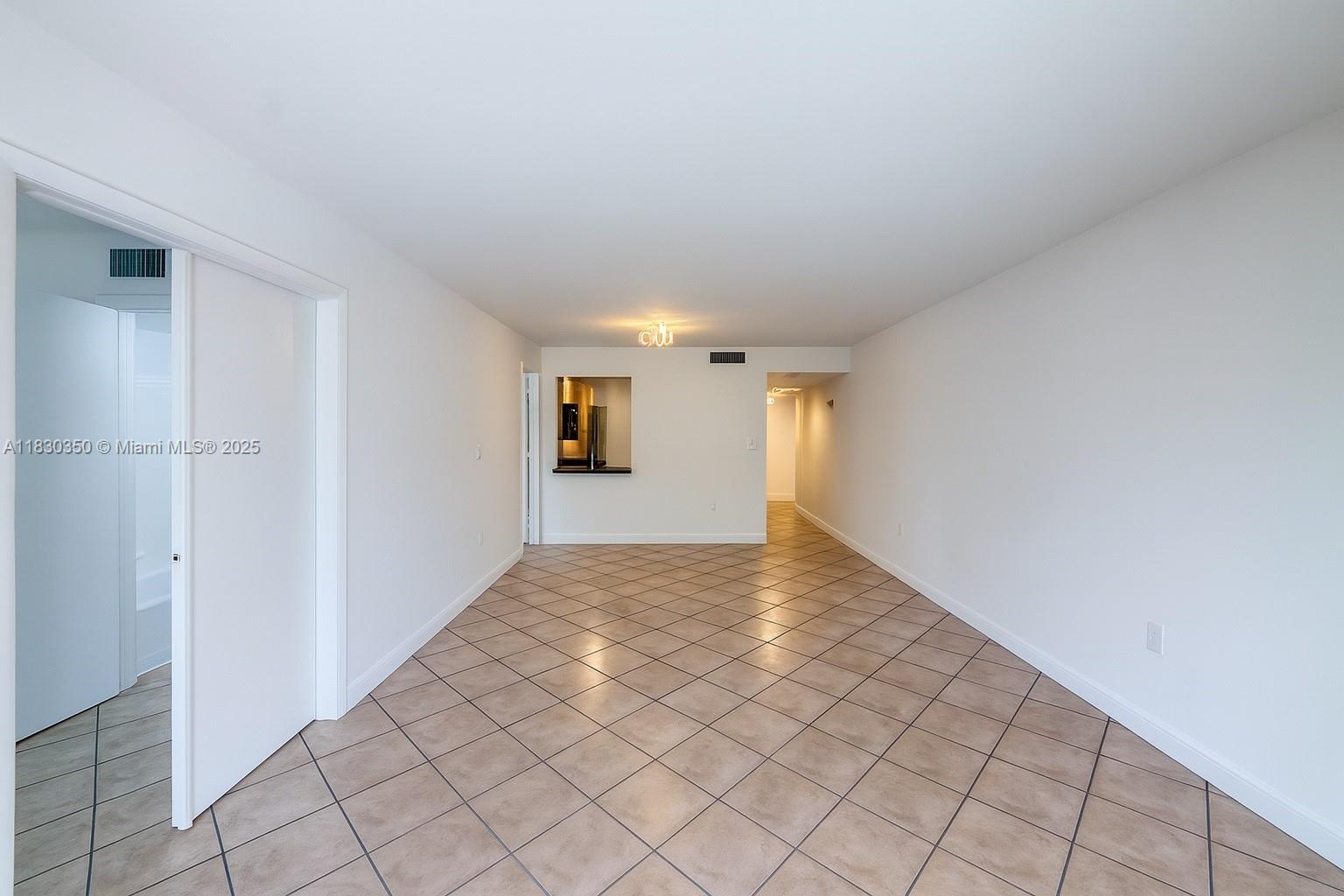 1250 Lincoln Rd # 203