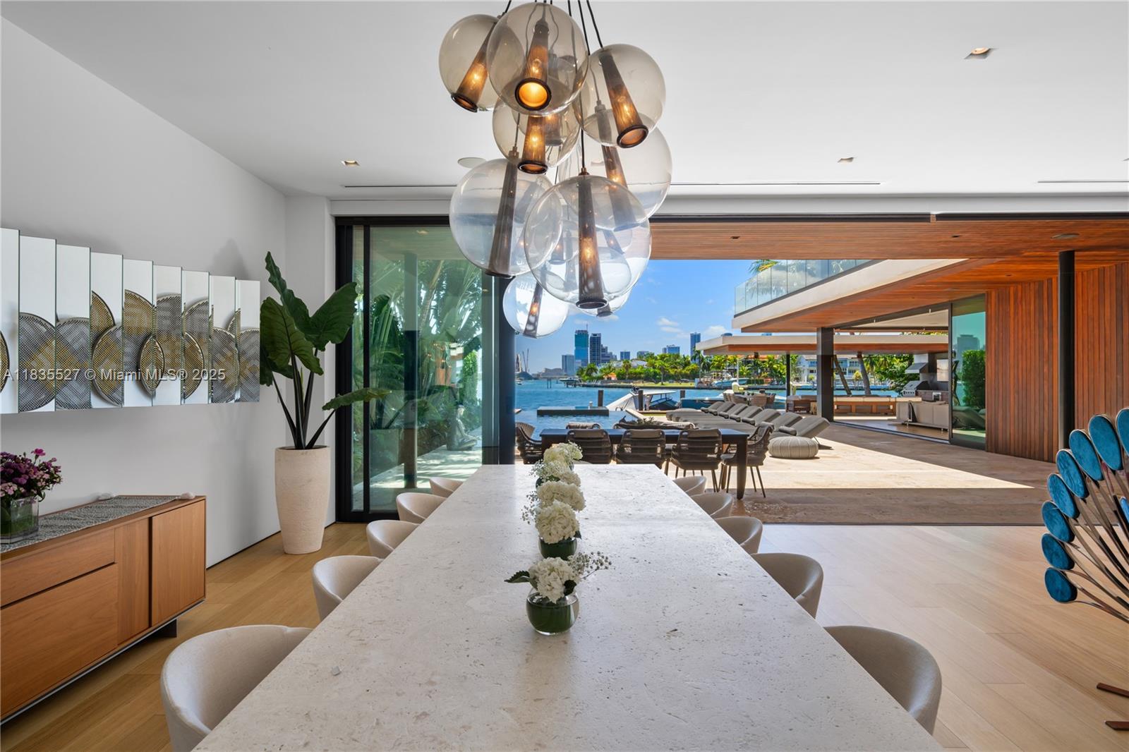 126 W San Marino Drive