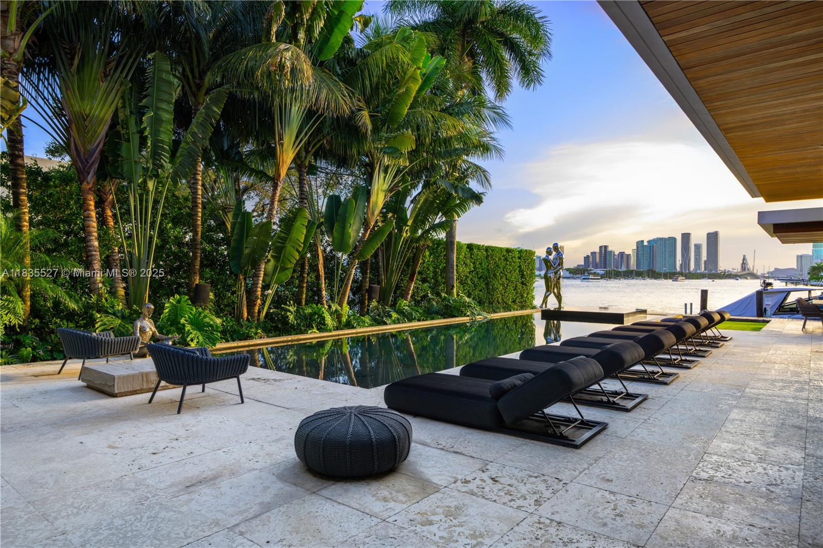 126 W San Marino Drive
