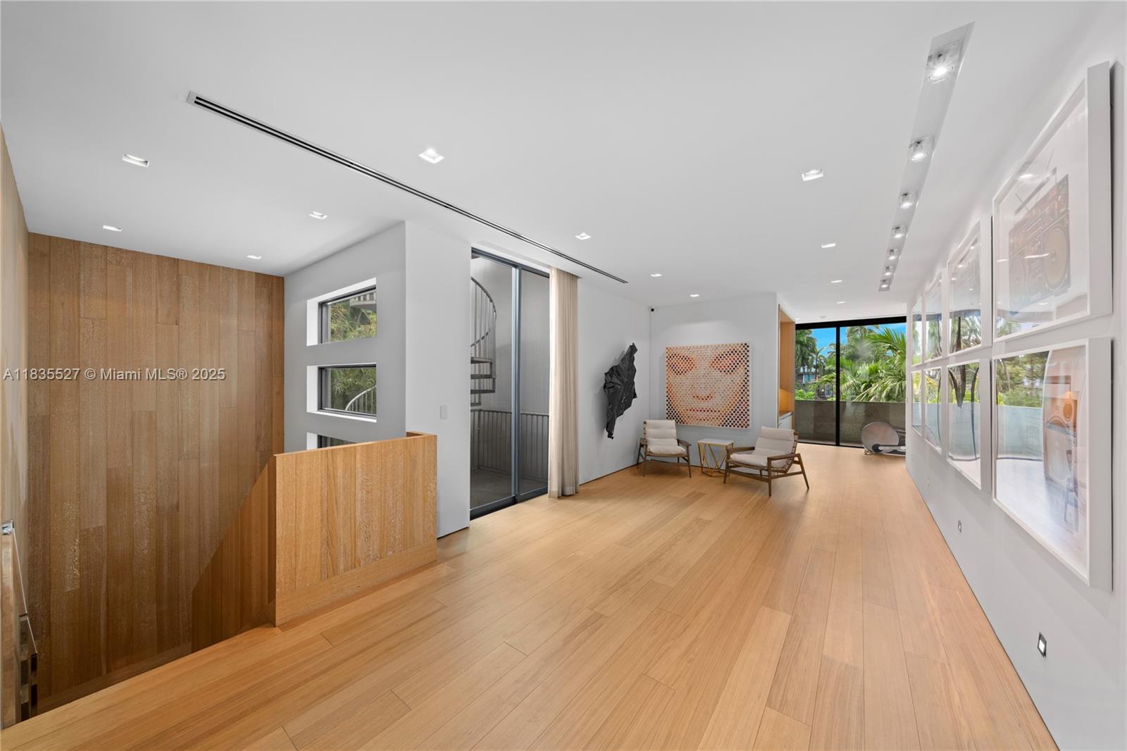 126 W San Marino Drive
