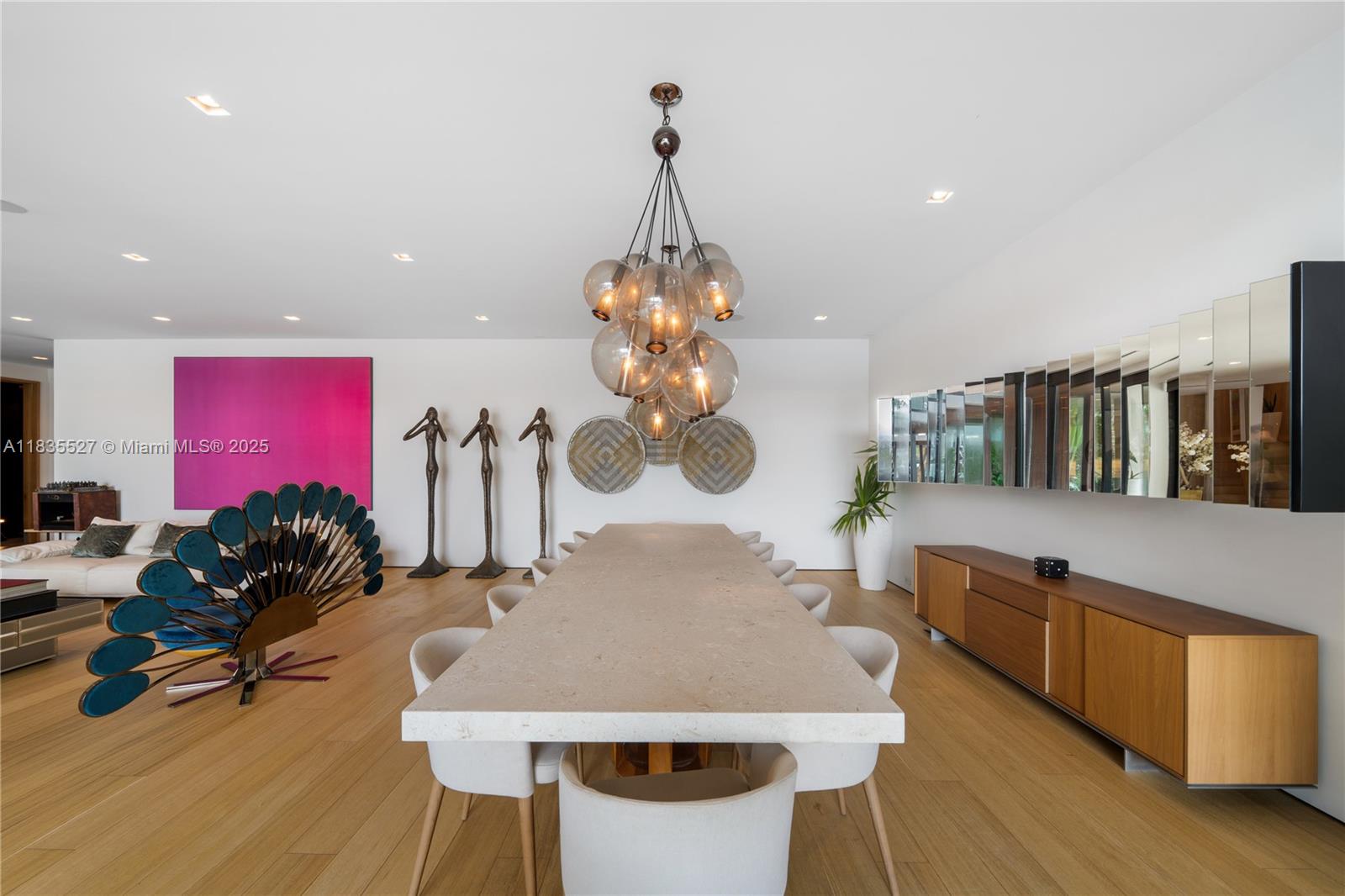 126 W San Marino Drive