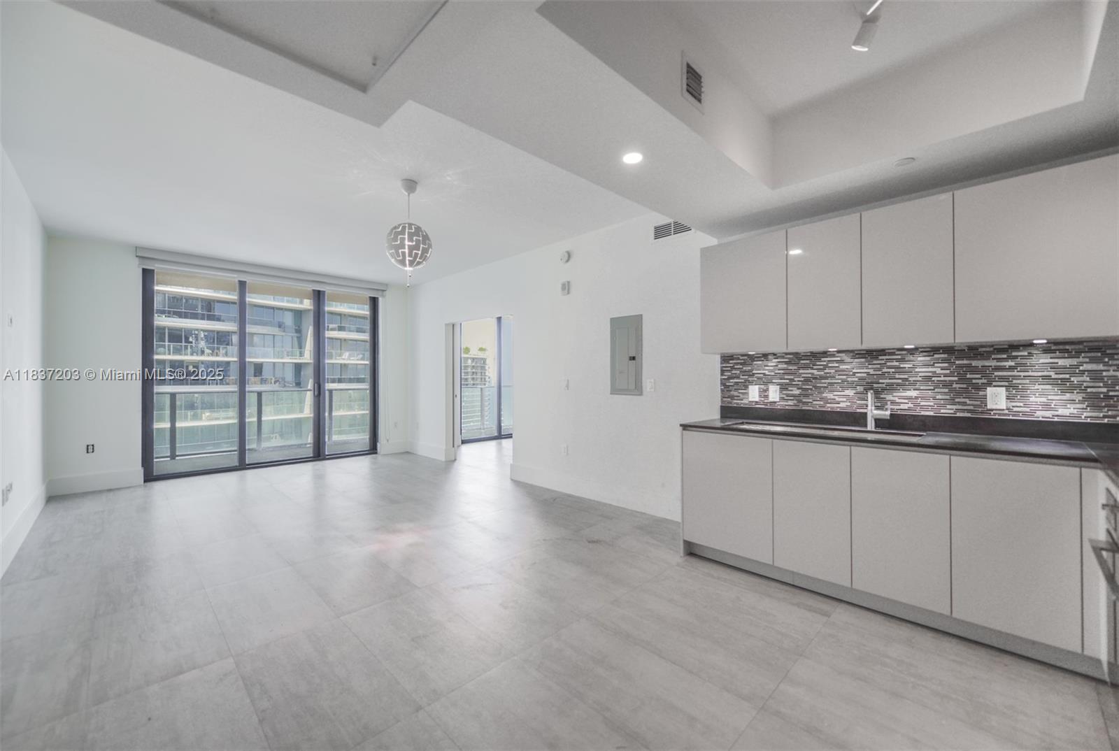 1010 Brickell Ave # 4607