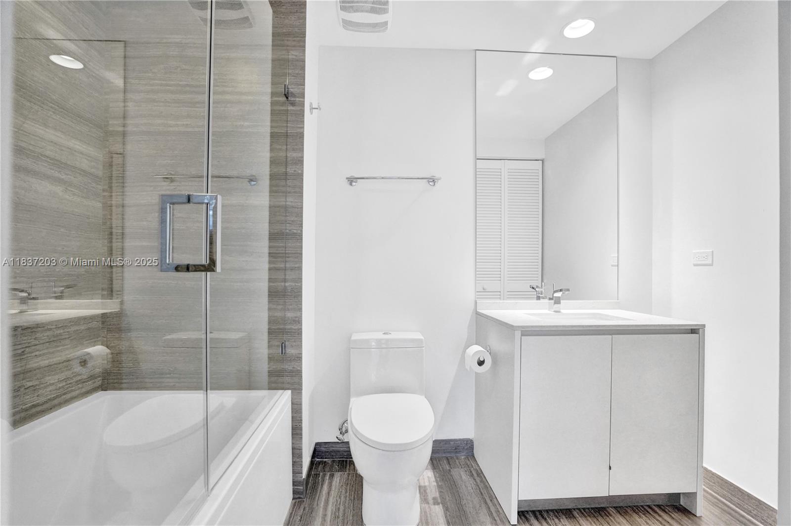 1010 Brickell Ave # 4607