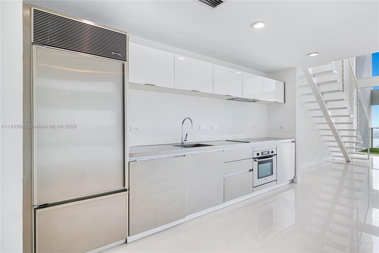 1040 Biscayne Blvd # 4003