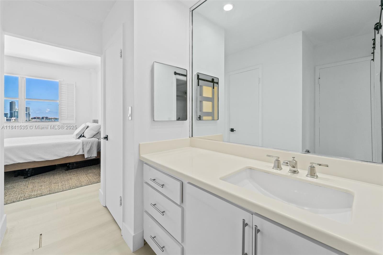 5 Island Ave # 16E
