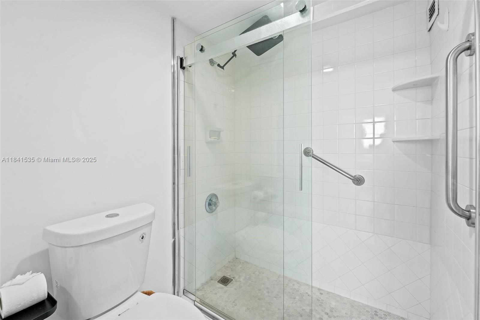5 Island Ave # 16E